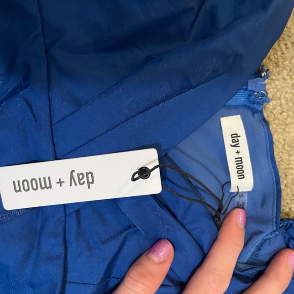 Day and Moon Blue Puff Sleeve Size Small - Picture 2 of 2